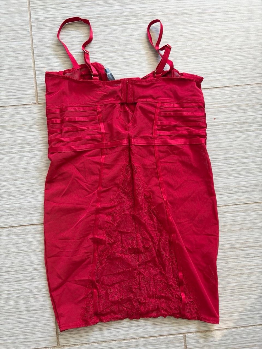 NWT- never worn, size 0- Torrid red lace corset (like a 12/14) - Picture 4 of 5
